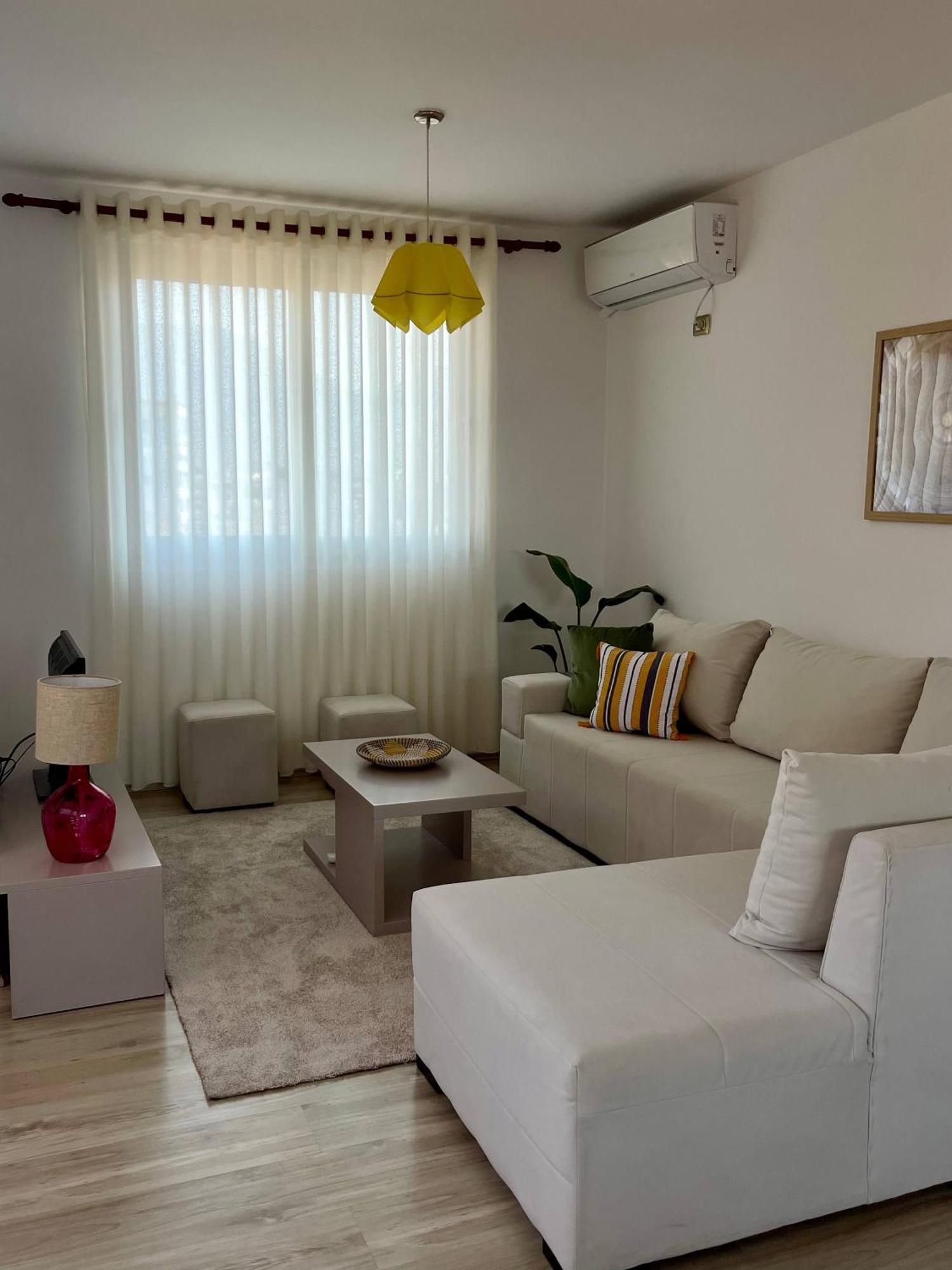 Cityscape 4- Gem Apartamento Tirana